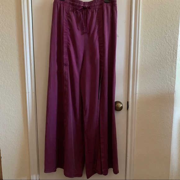 Brand NWOT Free People movement split leg, size M - Picture 7 of 9